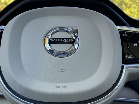 Used 2023 Volvo XC90 T8 Plus w/ Protection Package Premier image 19