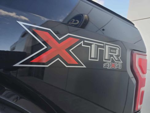 Used 2018 Ford F150 XLT w/ XTR Package image 12
