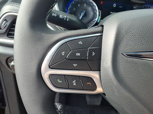 New 2026 Chrysler Pacifica Select image 7