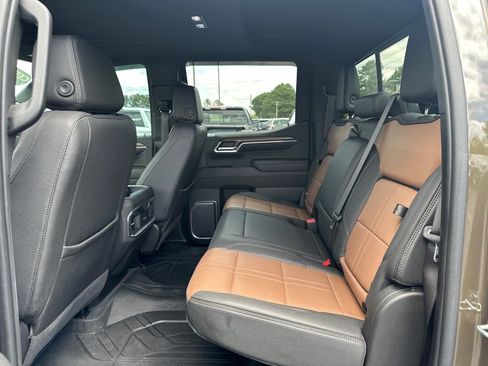 Certified 2023 Chevrolet Silverado 1500 High Country w/ High Country Premium Package image 21