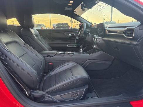 Used 2024 Ford Mustang GT Premium image 8
