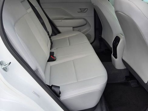 Used 2024 Hyundai Kona SEL AWD/4WD image 18