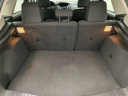 Used 2014 Ford Focus SE w/ SE Winter Package image 12