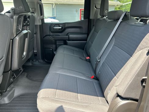 Used 2022 Chevrolet Silverado 1500 Custom AWD/4WD image 22