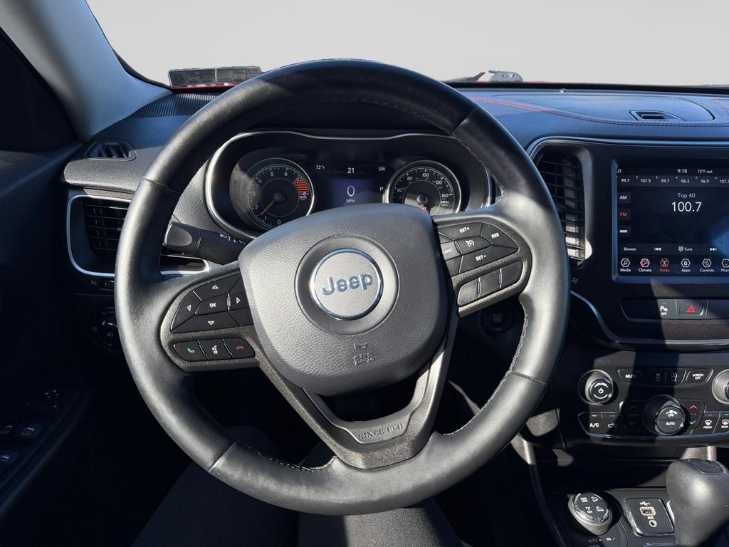 Used 2019 Jeep Cherokee Trailhawk w/ Comfort/Convenience Group AWD/4WD image 13