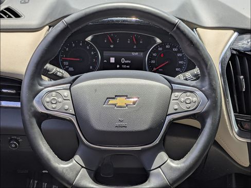 Used 2023 Chevrolet Traverse LT w/ LT Premium Package FWD image 22