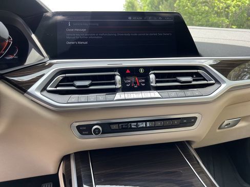Used 2021 BMW X7 xDrive40i w/ Premium Package AWD/4WD image 25