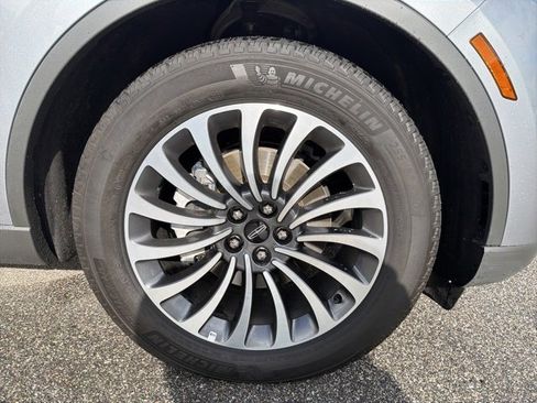 Used 2022 Lincoln Aviator Reserve image 23