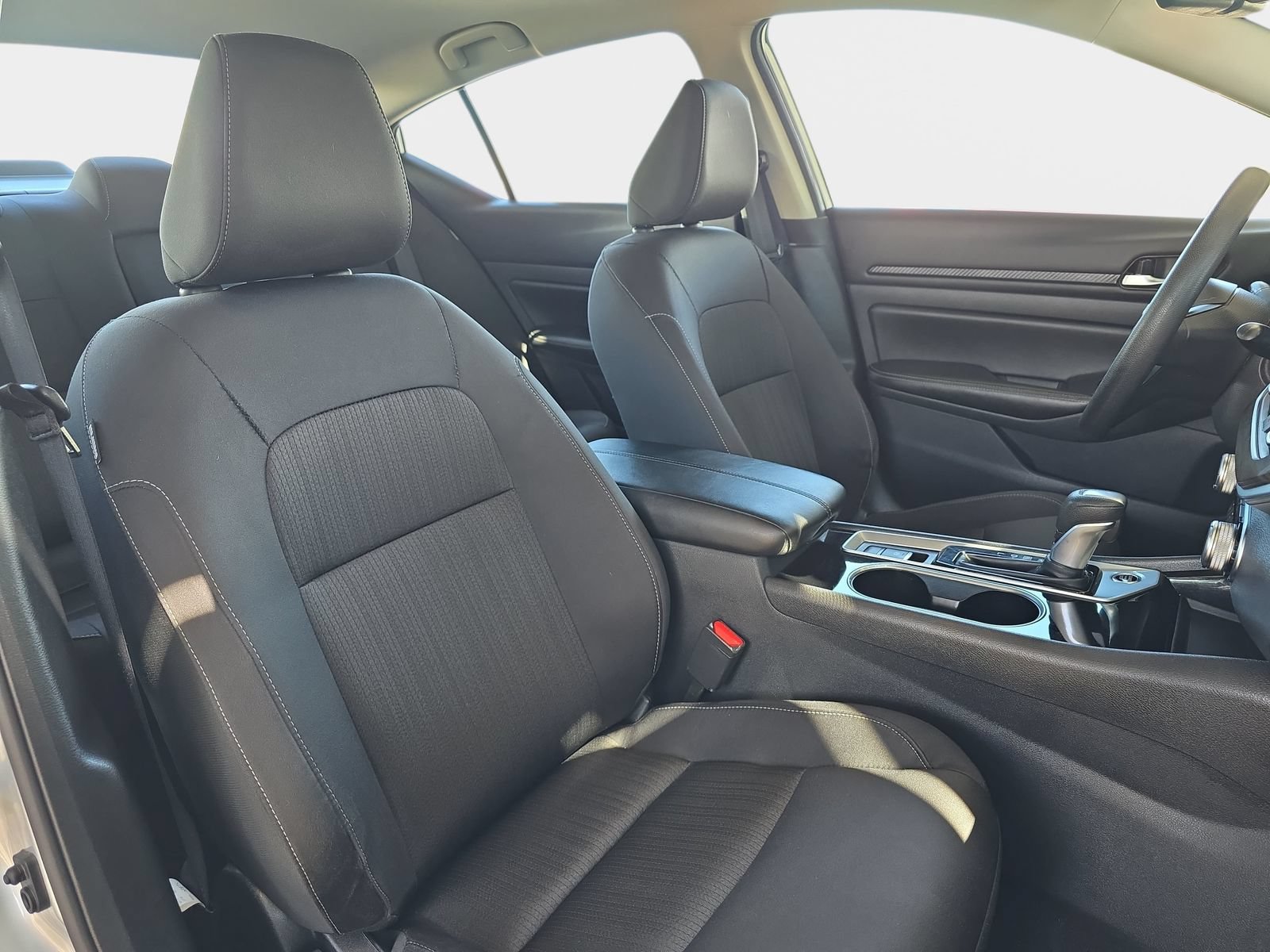 Used 2024 Nissan Altima 2.5 SV AWD/4WD image 12