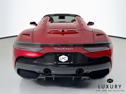 Used 2023 Maserati MC20 Spyder RWD image 7