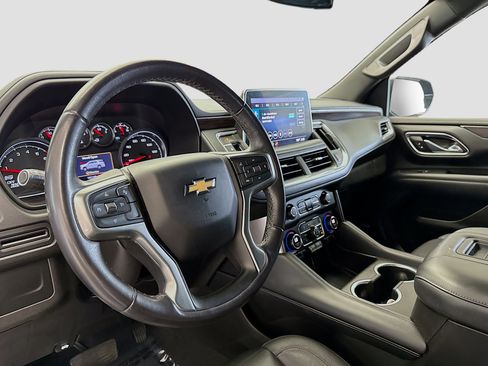 Used 2021 Chevrolet Suburban LT image 7