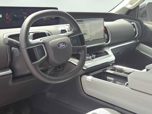 New 2027 Ford Expedition Max Platinum w/ Driver's Package RWD image 8