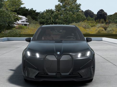 New 2026 BMW iX xDrive60 w/ Climate Comfort Package image 3