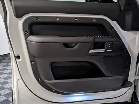 New 2026 Land Rover Defender 110 X-Dynamic SE AWD/4WD image 11