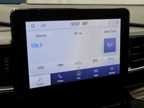 Certified 2023 Ford Explorer Limited w/ Equipment Group 301A AWD/4WD image 3