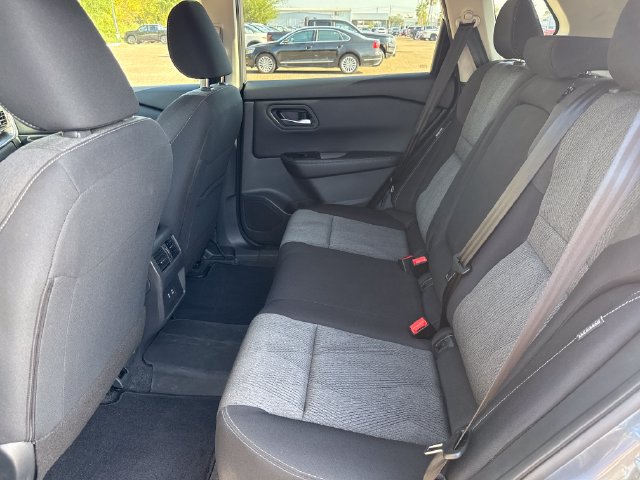 Certified 2026 Nissan Rogue SV FWD image 14