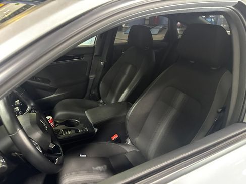 Used 2025 Honda Civic Sport image 3