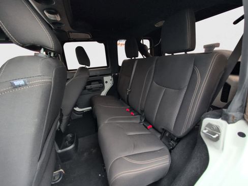 Used 2018 Jeep Wrangler Unlimited Sport image 23