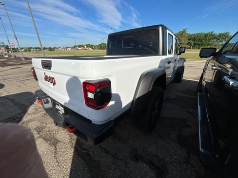 Used 2026 Jeep Gladiator Mojave AWD/4WD image 3