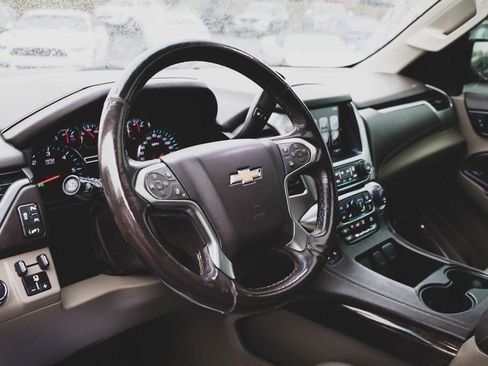 Used 2017 Chevrolet Tahoe LT image 2