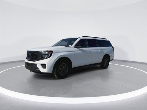 Used 2025 Ford Expedition Max Active RWD image 4