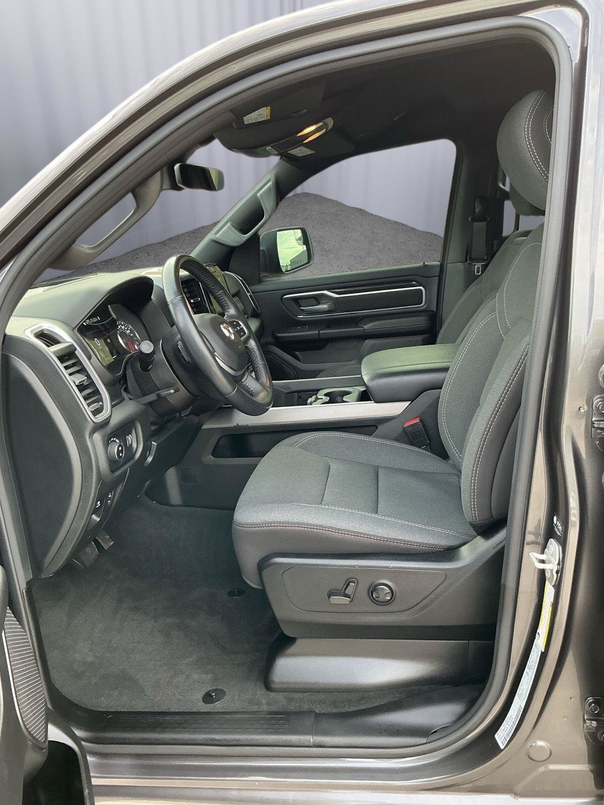 Used 2023 RAM 1500 Big Horn AWD/4WD image 16