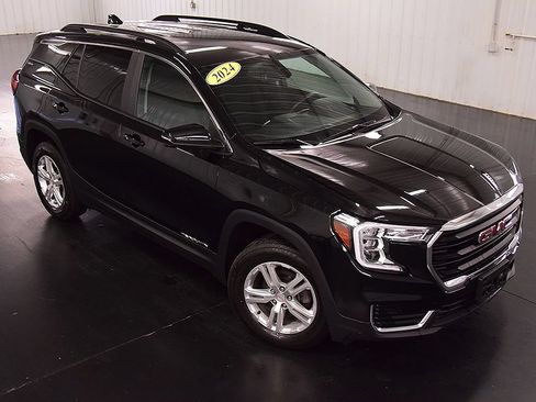 Used 2024 GMC Terrain SLE w/ Driver Convenience Package AWD/4WD image 9