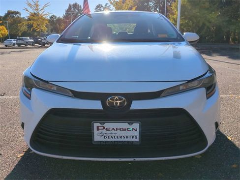 Used 2023 Toyota Corolla LE image 9
