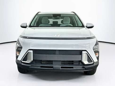 Used 2025 Hyundai Kona SEL AWD/4WD image 2