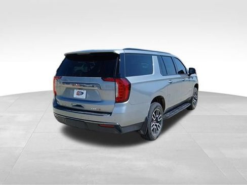 Used 2024 GMC Yukon XL AT4 w/ Technology Package AWD/4WD image 5