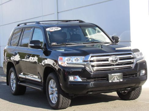 Certified 2020 Toyota Land Cruiser w/ Preferred Accessory Package image 2