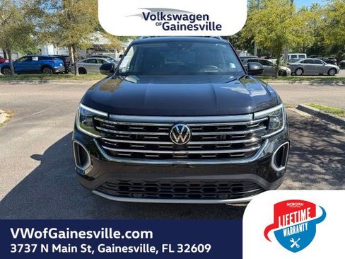 Used 2025 Volkswagen Atlas SEL AWD/4WD image 2