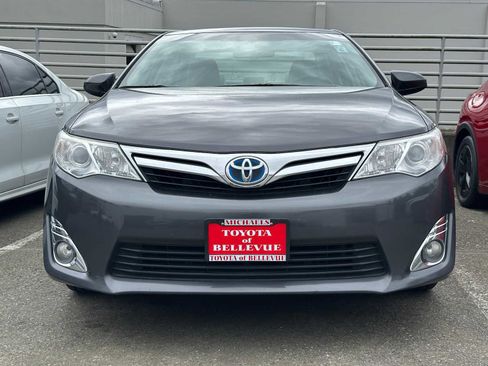 Used 2014 Toyota Camry XLE w/ Leather Package image 4