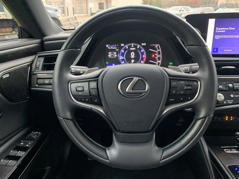 Certified 2025 Lexus ES 350 w/ Ultra Luxury Package image 18