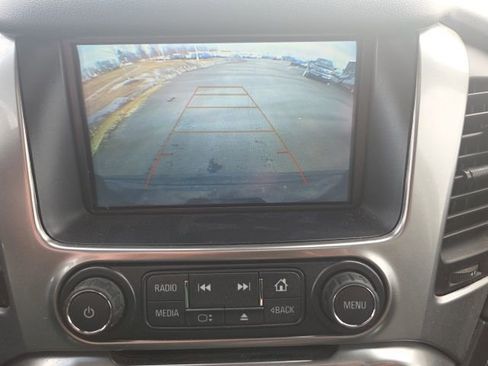 Used 2018 Chevrolet Suburban LT image 33