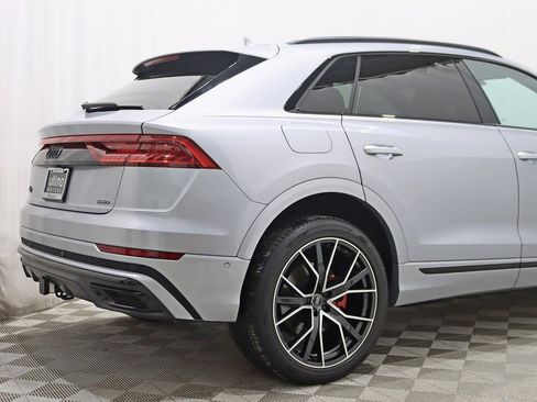Used 2021 Audi Q8 Prestige w/ Prestige Package image 9