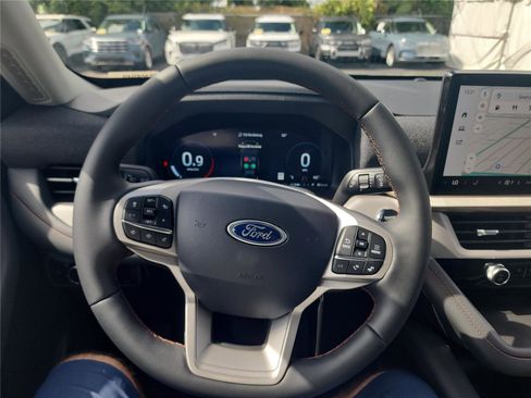 New 2026 Ford Explorer Active image 30