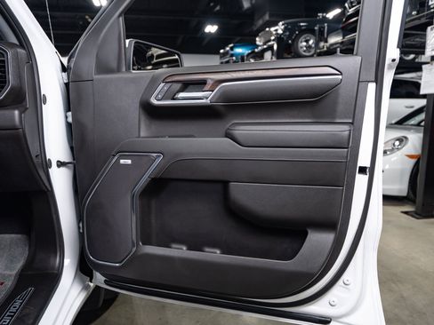 Used 2024 GMC Sierra 1500 SLT w/ SLT Convenience Package image 69