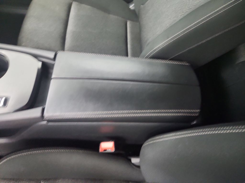 Used 2025 Nissan Rogue SV FWD image 31