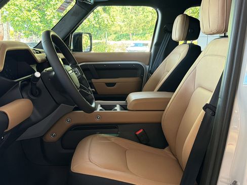 New 2026 Land Rover Defender 110 X AWD/4WD image 5