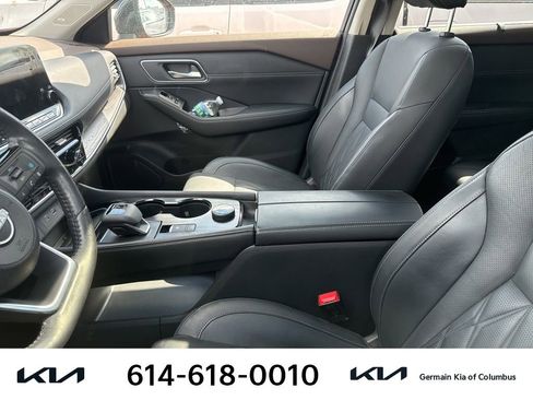 Used 2022 Nissan Rogue Platinum w/ Head-Up Display Package image 10