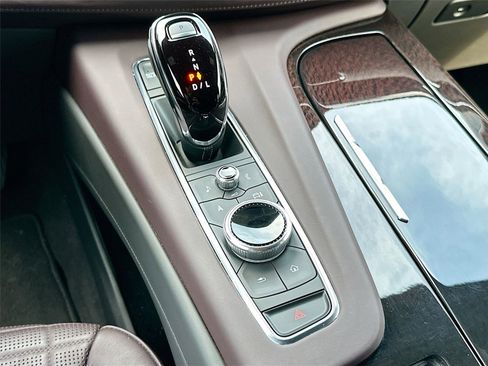 Used 2024 Cadillac Escalade ESV Sport Platinum w/ LPO, ONYX Package image 17