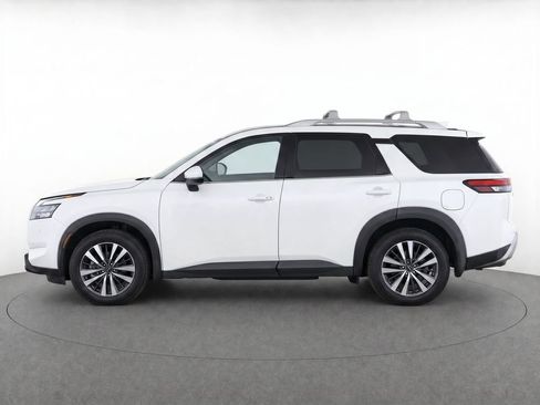 Used 2024 Nissan Pathfinder SL AWD/4WD image 6