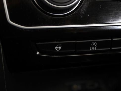 Used 2019 Volkswagen Atlas SEL FWD image 23