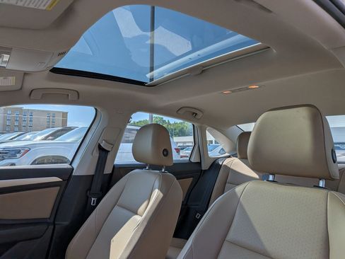 Used 2019 Volkswagen Jetta SE FWD image 17