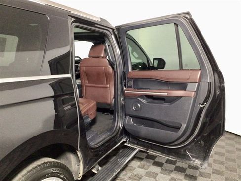 Used 2024 Ford Expedition Max Limited image 34