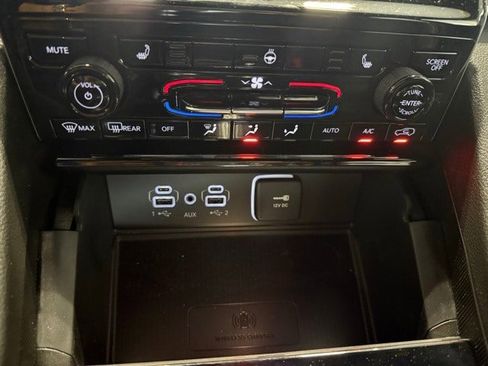 New 2025 Jeep Grand Cherokee L Laredo image 11