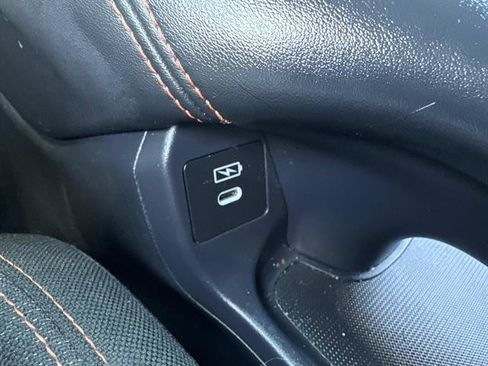 Used 2025 Honda HR-V Sport image 16