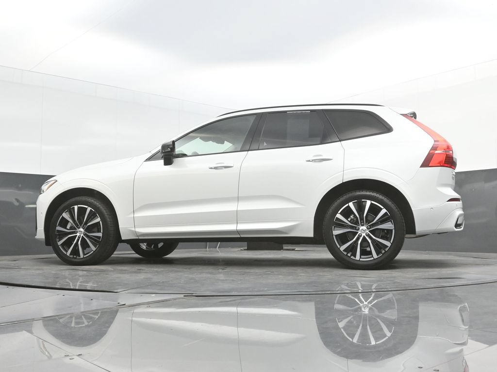 Certified 2024 Volvo XC60 B5 Ultimate w/ Protection Package Premier AWD/4WD image 31