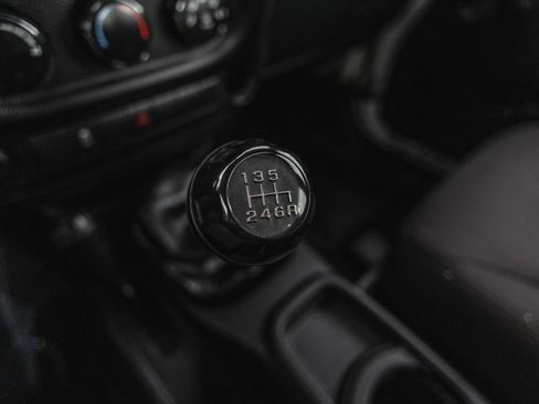 Used 2015 Jeep Wrangler Sport image 17